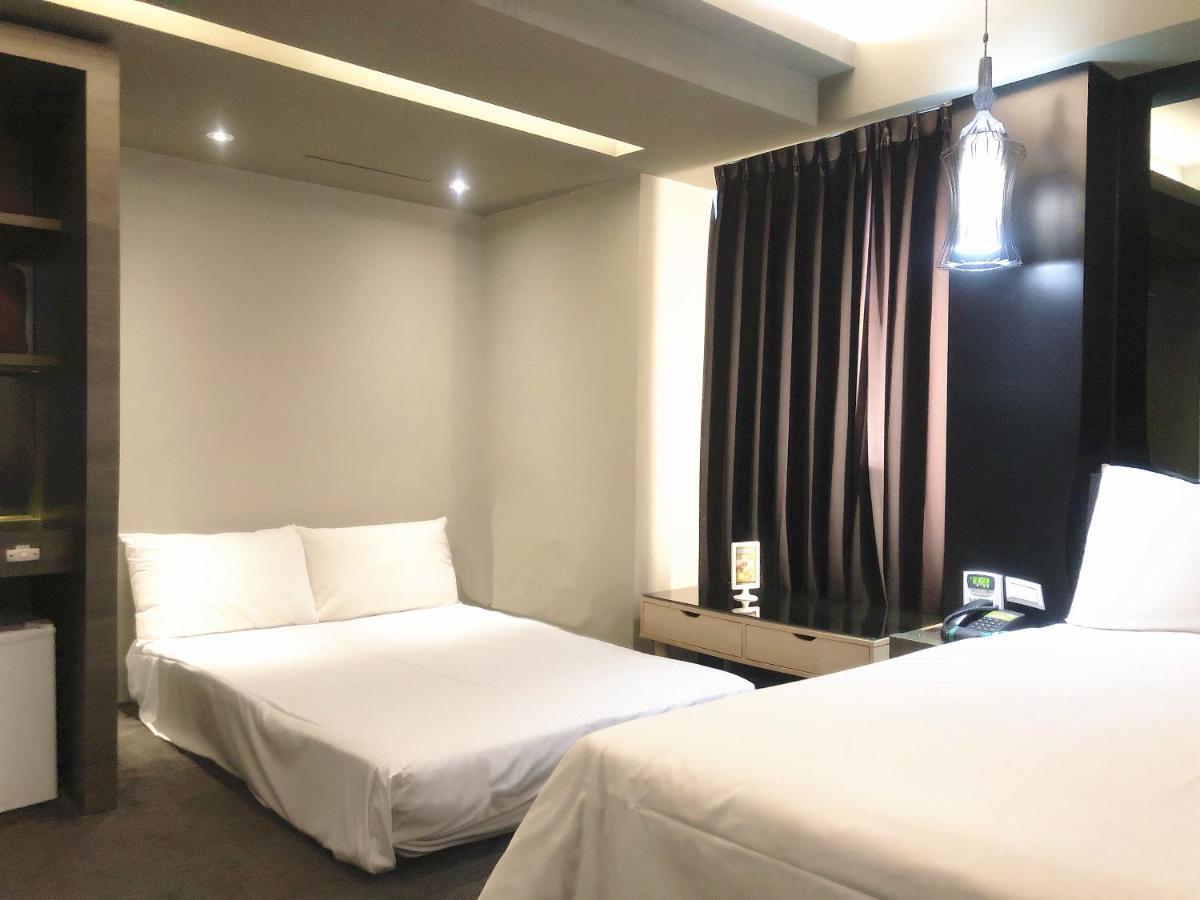 Kiwi Express Hotel - Jiuru Rd Kaohsiung Bagian luar foto