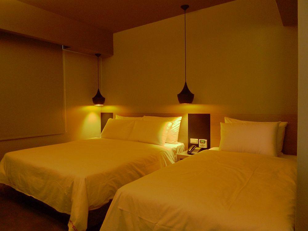 Kiwi Express Hotel - Jiuru Rd Kaohsiung Bagian luar foto