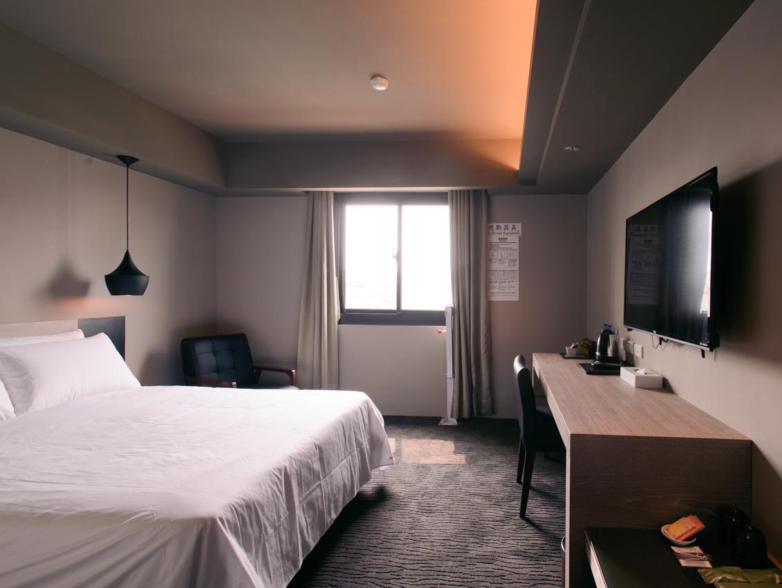 Kiwi Express Hotel - Jiuru Rd Kaohsiung Bagian luar foto