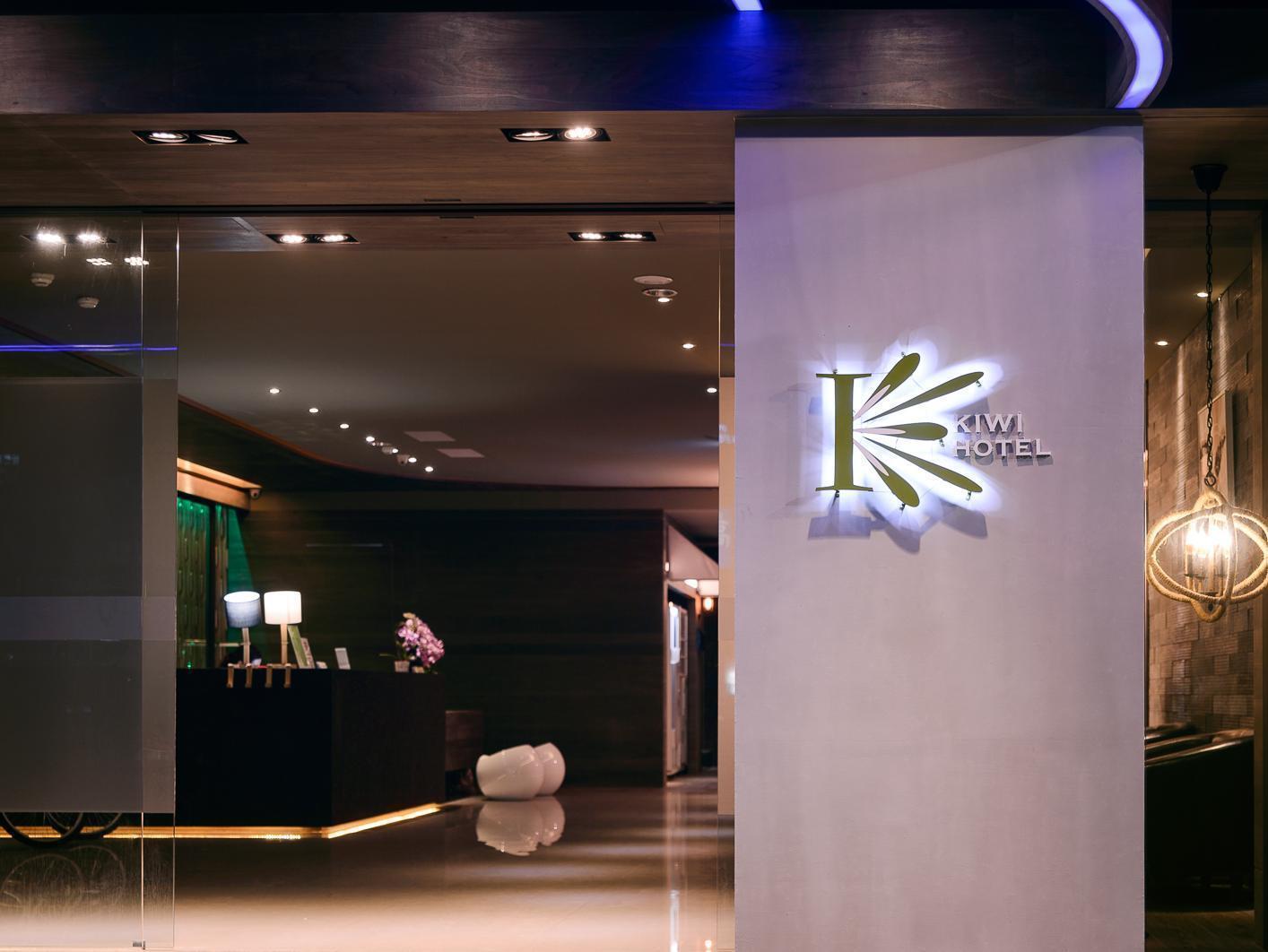 Kiwi Express Hotel - Jiuru Rd Kaohsiung Bagian luar foto